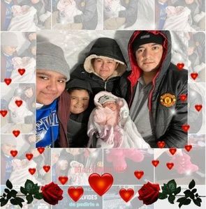 Meet your Posher, Dina